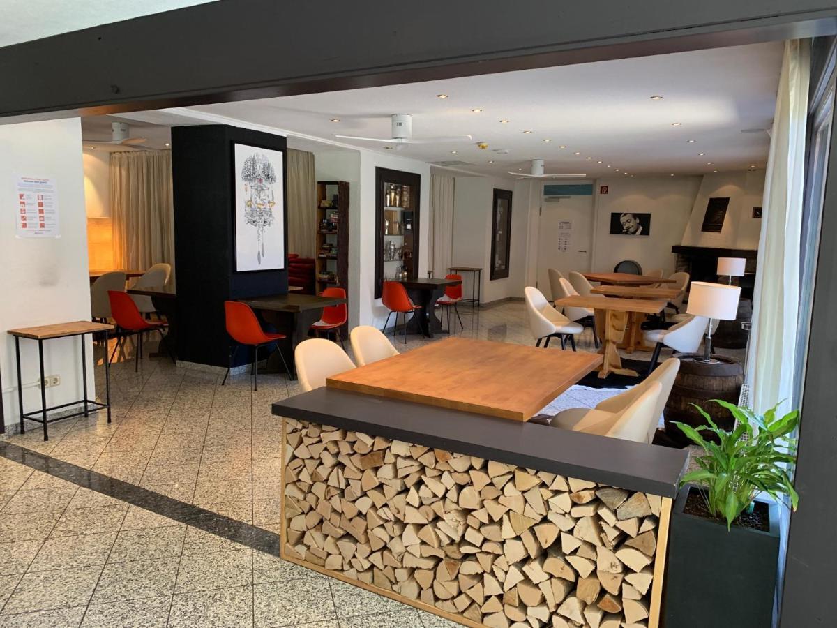 Gaestehaus Waldeck ティティゼー・ノイシュタット エクステリア 写真