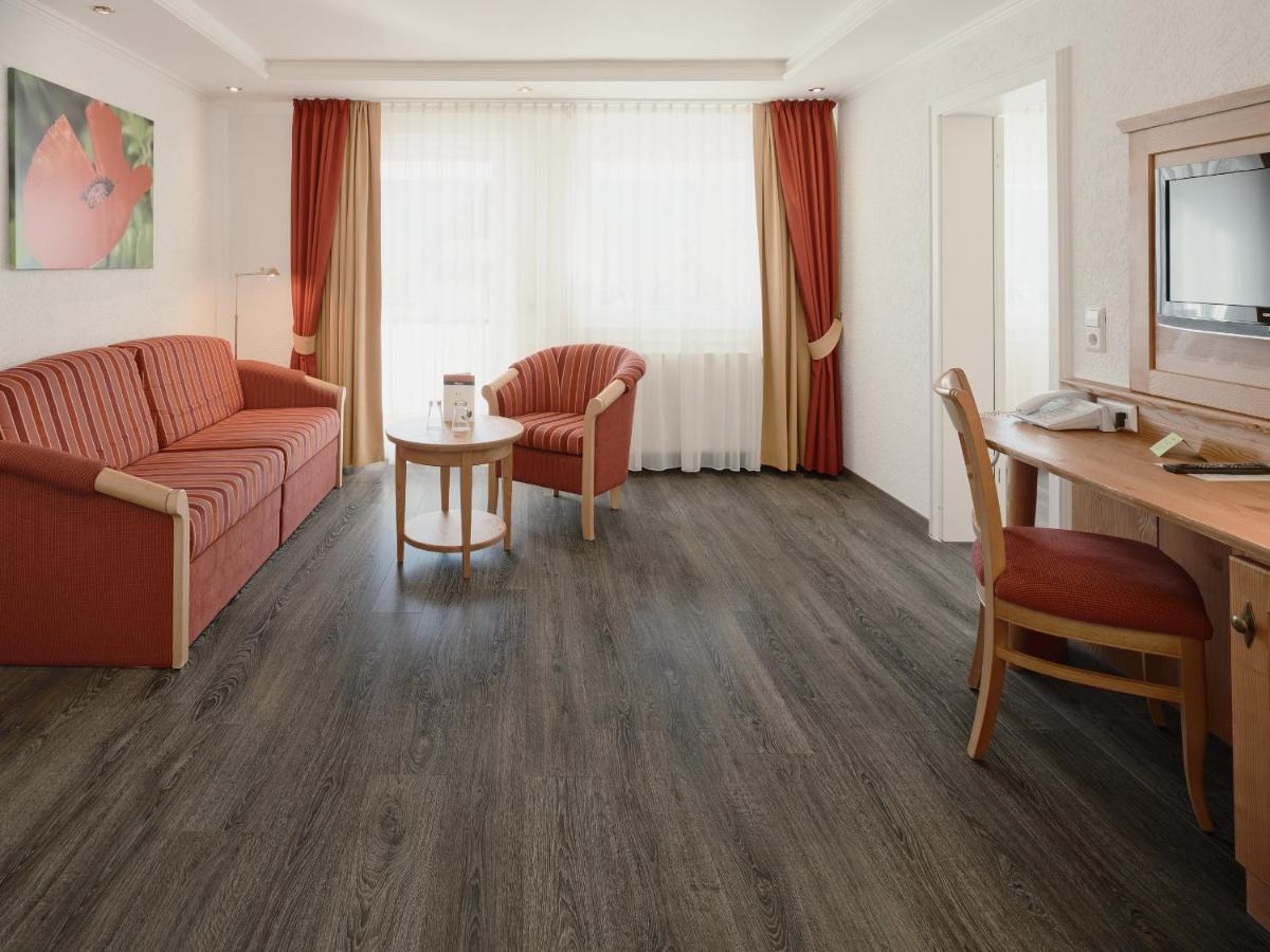 Gaestehaus Waldeck ティティゼー・ノイシュタット エクステリア 写真