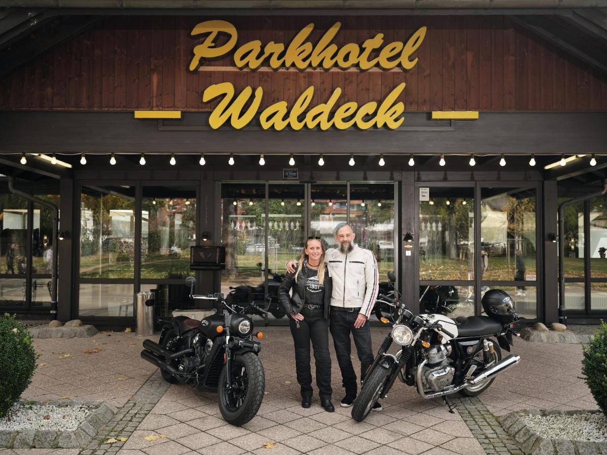 Gaestehaus Waldeck ティティゼー・ノイシュタット エクステリア 写真