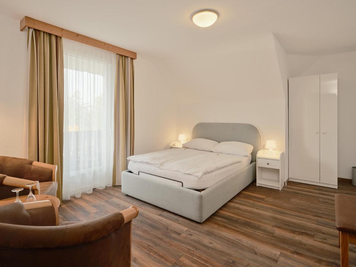 Gaestehaus Waldeck ティティゼー・ノイシュタット エクステリア 写真